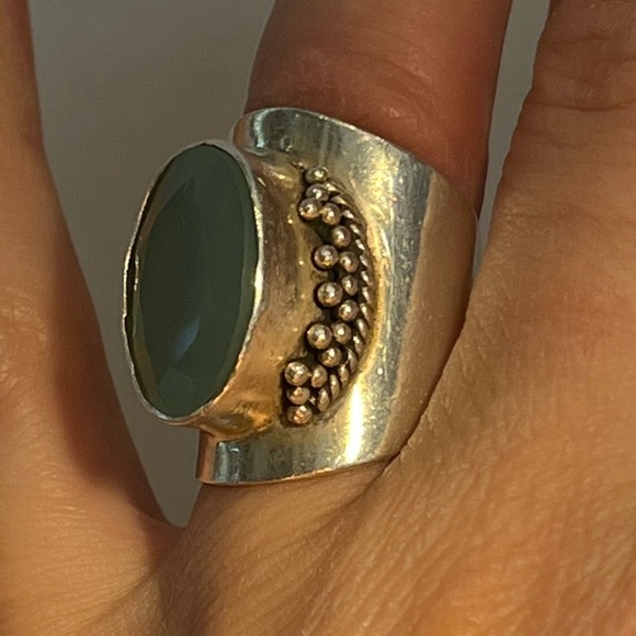 Vintage FNA sterling silver 925 heavy silver ring with milky blueish stone - Picture 5 of 16